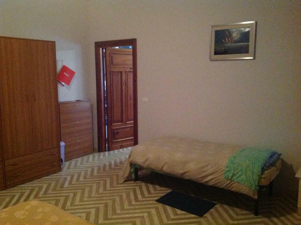 Bed & Breakfast Da Charlie LʼAquila Esterno foto